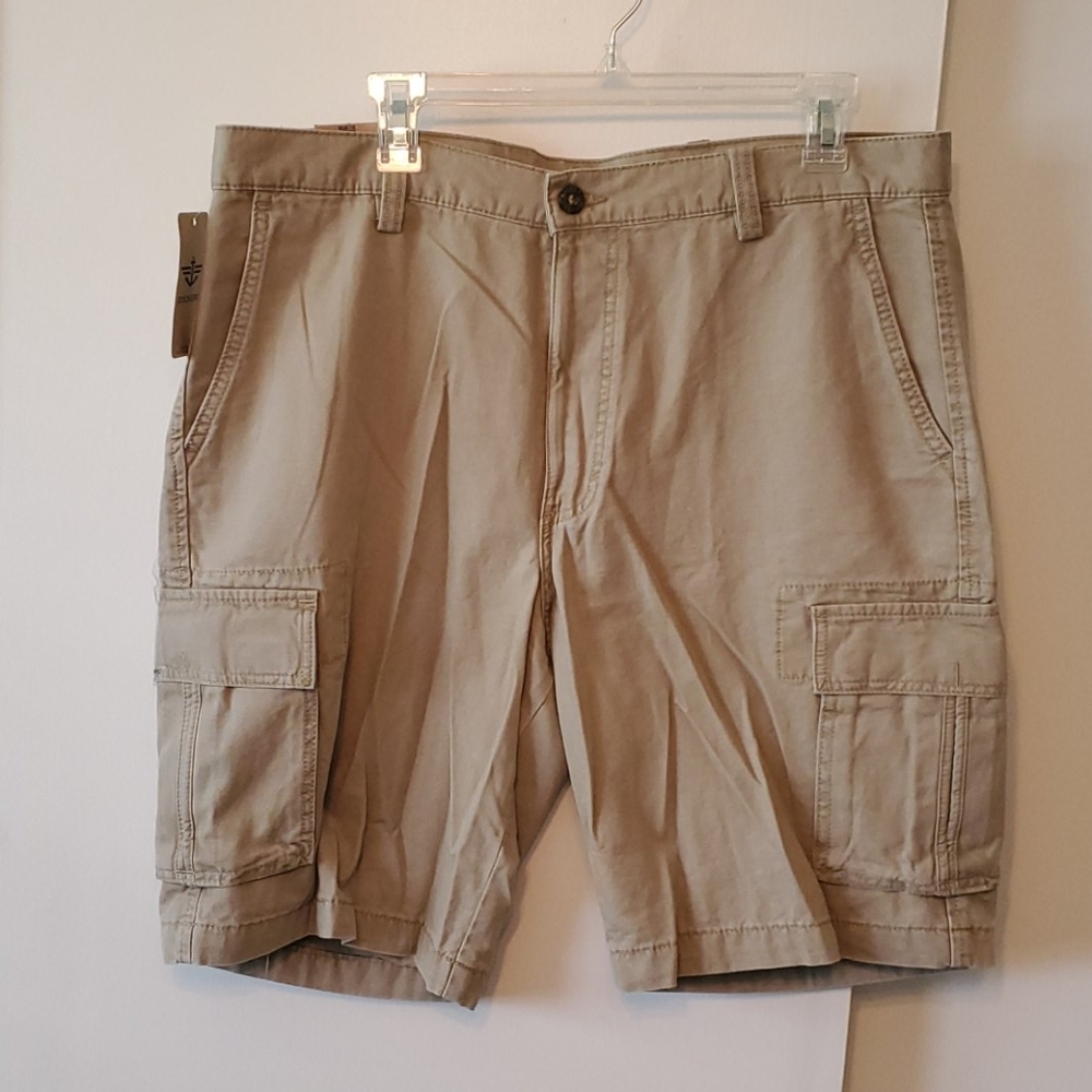 Not for Sale- NWT Men's Dockers Kahki Cargo Shorts